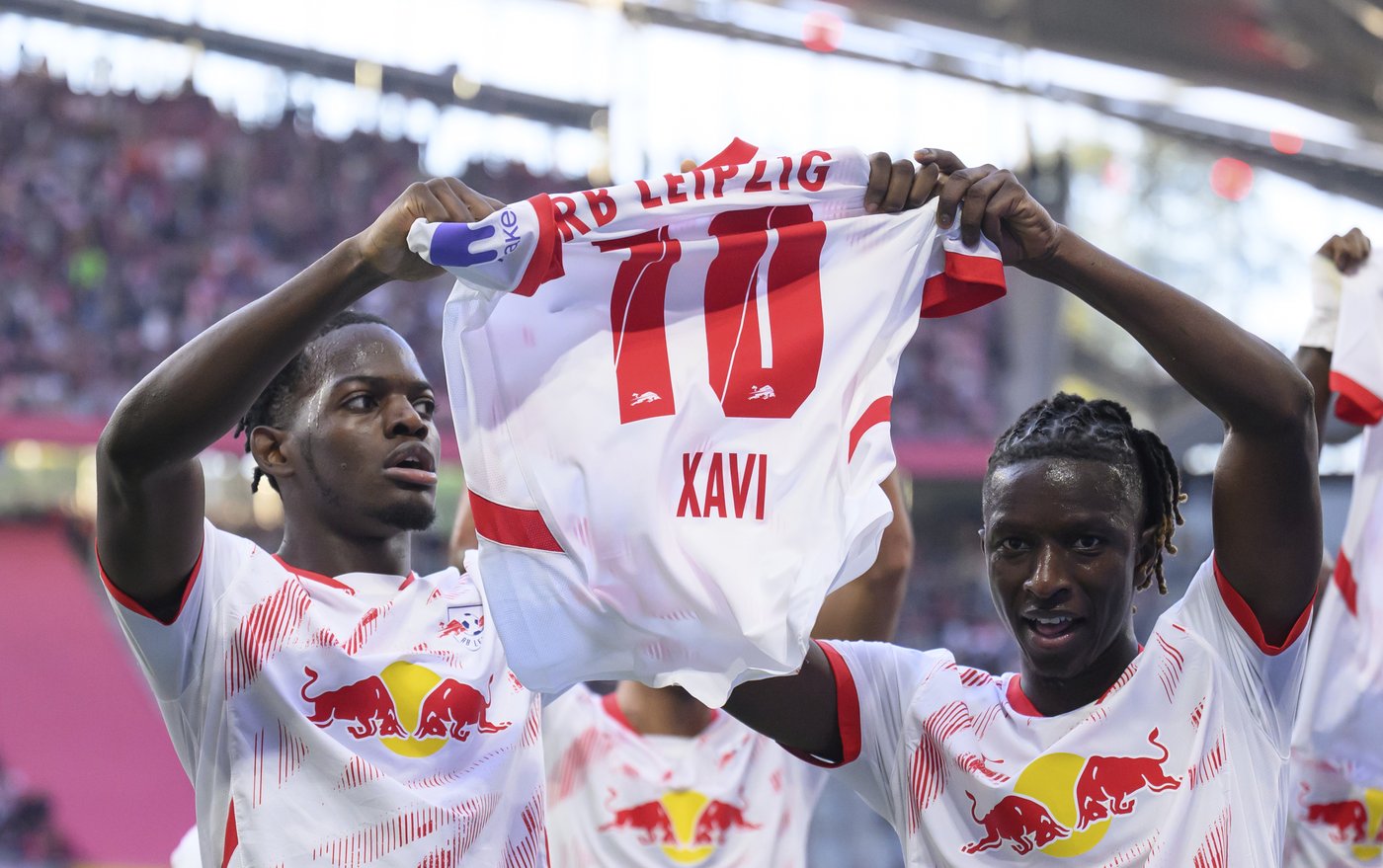 Dortmund slumps to another loss at Augsburg as Leipzig tops the Bundesliga | iNFOnews.ca Dortmund slumps to another loss at Augsburg as Leipzig tops the Bundesliga | iNFOnews.ca