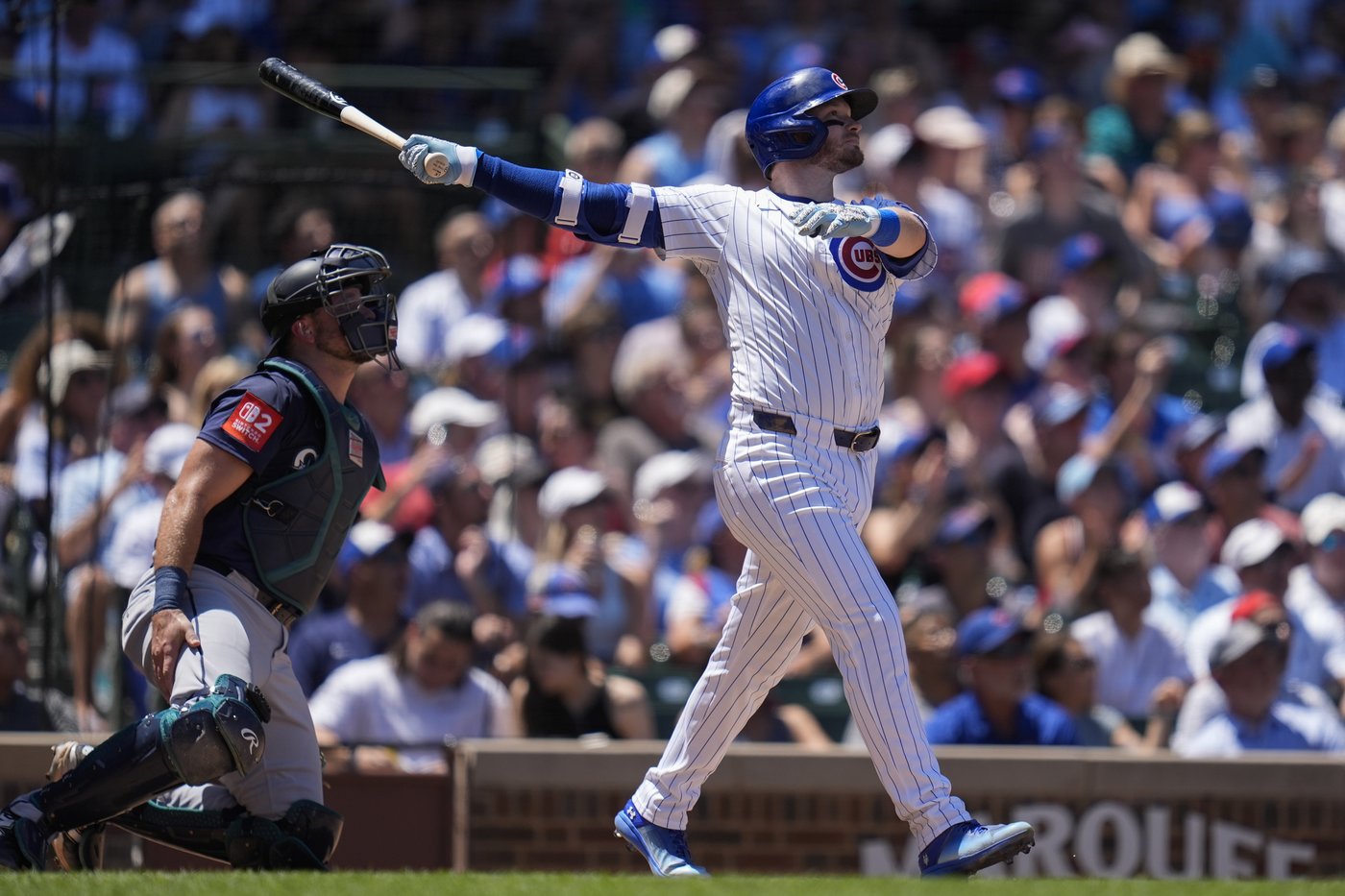 Happ homers twice as the Cubs hold off Raleigh and the Mariners for a 10-7 win | iNFOnews.ca