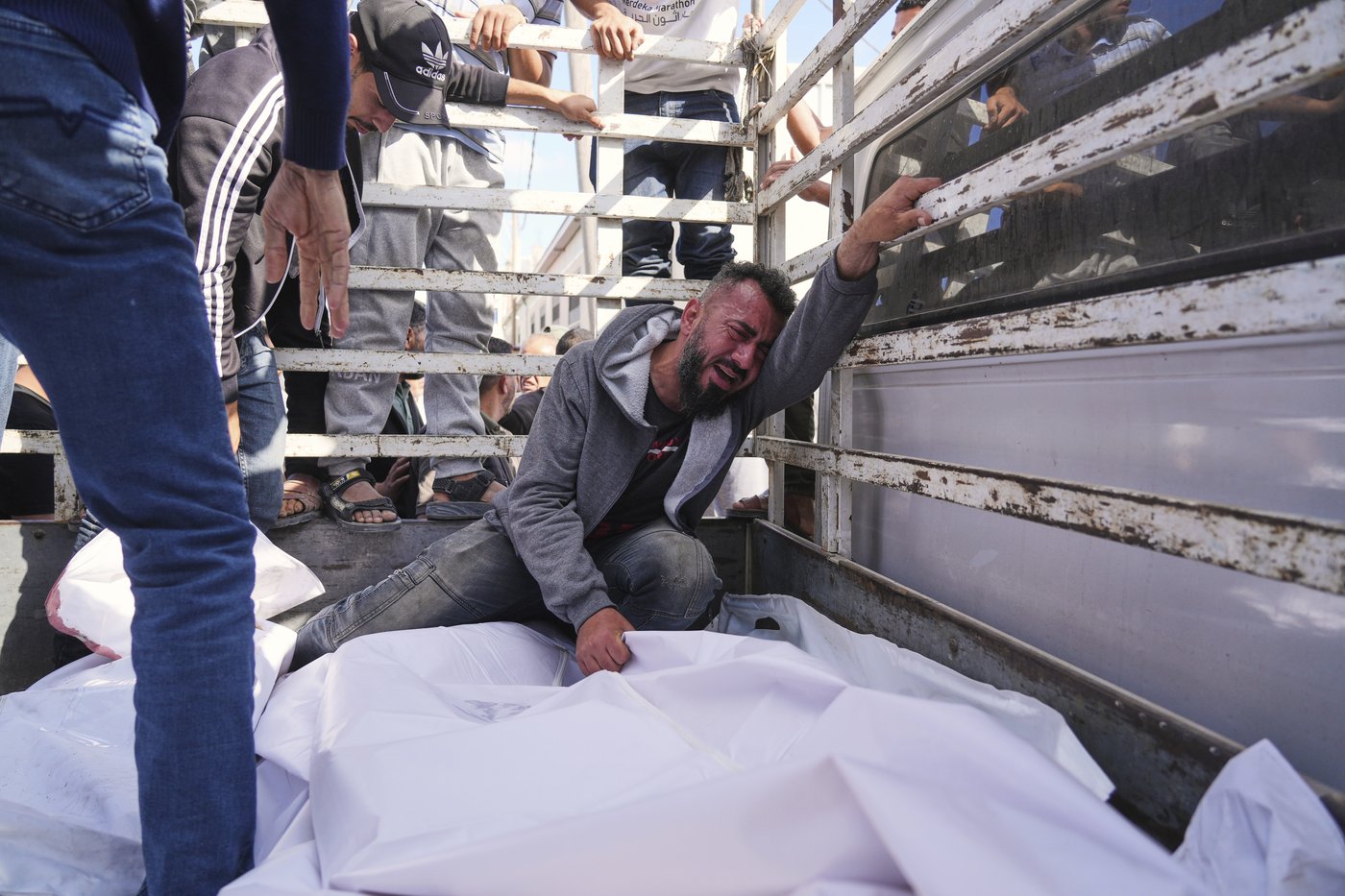 Israeli strikes kill at least 85 in Gaza as Israel allows more aid into Palestinian territory | iNFOnews.ca Israeli strikes kill at least 85 in Gaza as Israel allows more aid into Palestinian territory | iNFOnews.ca