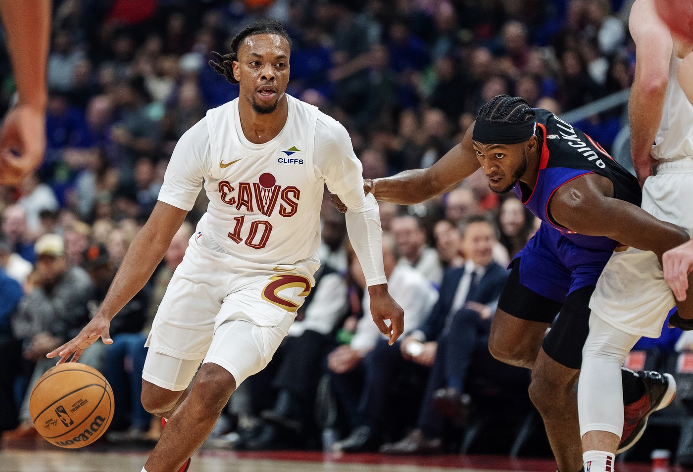 Mobley leads Cavaliers past Raptors 136-106 in home opener; Quickley injured | iNFOnews.ca Mobley leads Cavaliers past Raptors 136-106 in home opener; Quickley injured | iNFOnews.ca