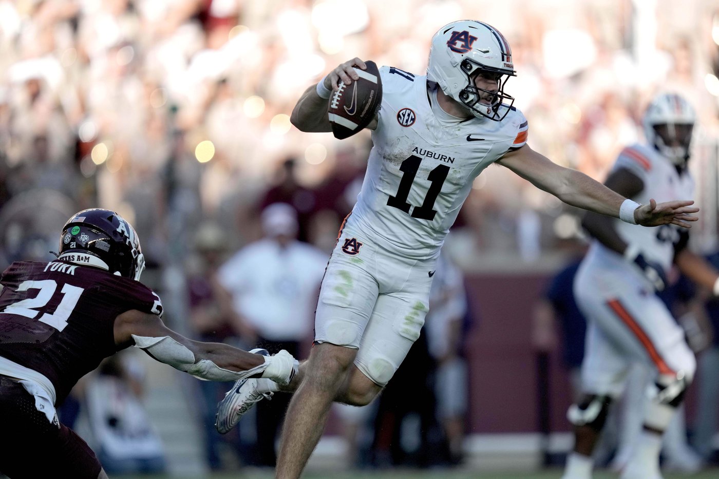 Baylor vs. Auburn next season moved to Atlanta to give Tigers players NIL benefits | iNFOnews.ca Baylor vs. Auburn next season moved to Atlanta to give Tigers players NIL benefits | iNFOnews.ca