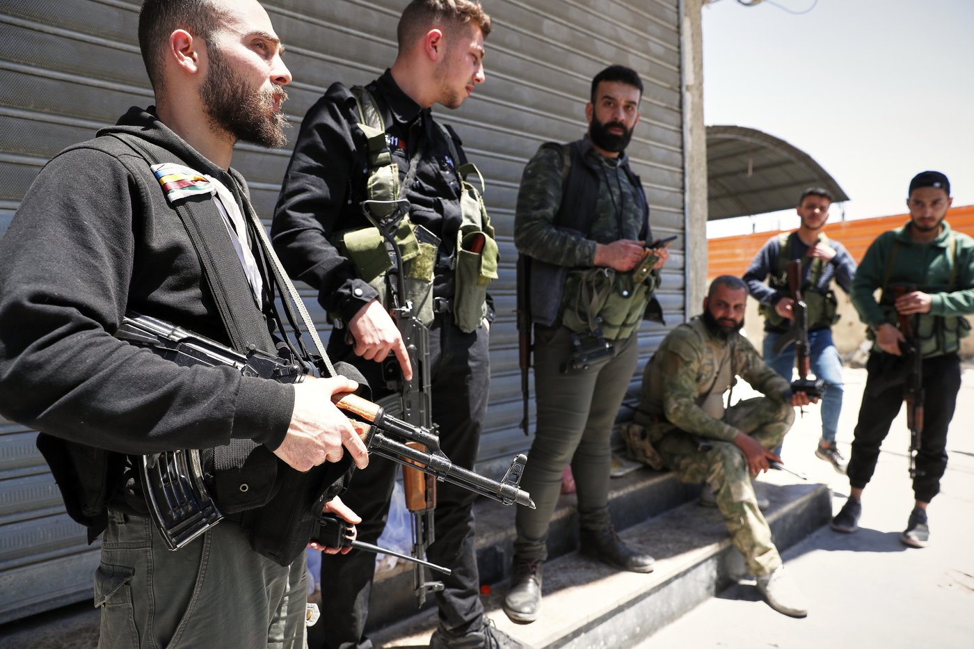 At least 10 dead in Syria after sectarian clashes in Druze suburb of Damascus | iNFOnews.ca