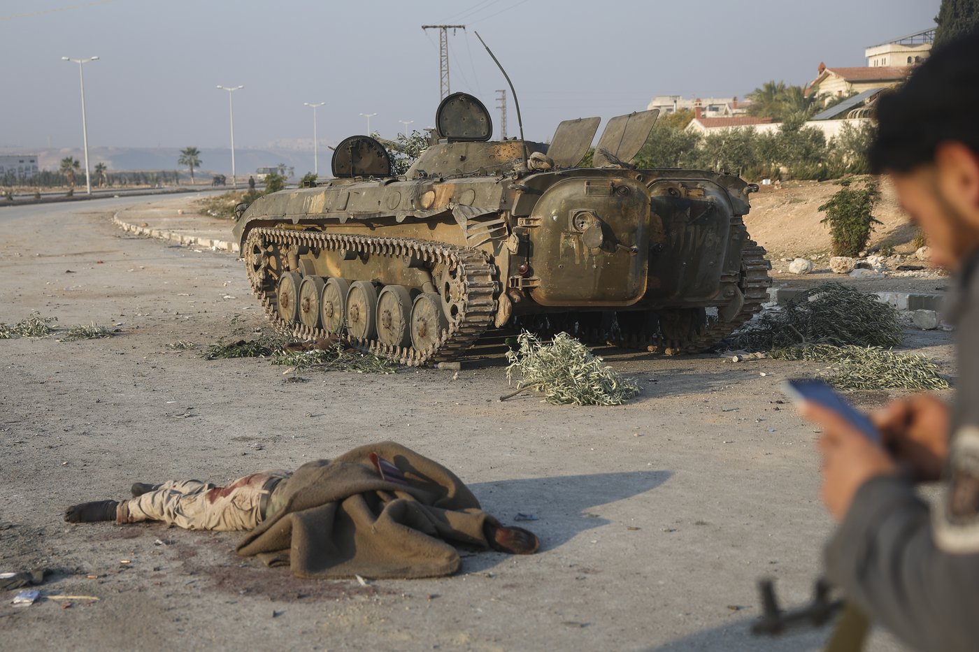 Middle East latest: Lebanon closes all its land border crossings with Syria except one | iNFOnews.ca Middle East latest: Lebanon closes all its land border crossings with Syria except one | iNFOnews.ca