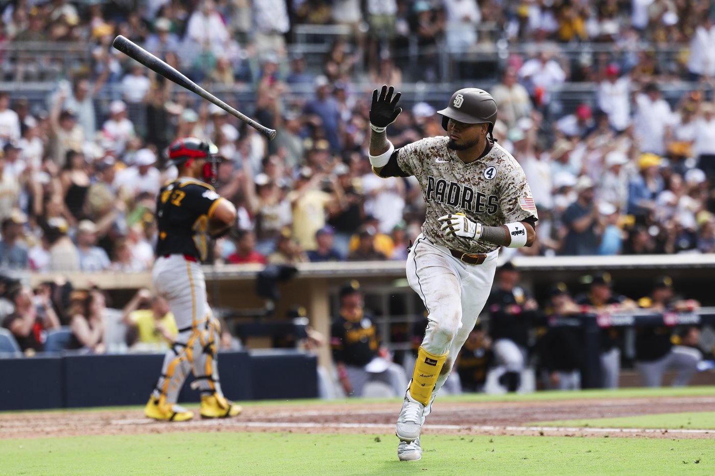 Machado homers and hits go-ahead sac fly as the Padres beat the Pirates 6-4 | iNFOnews.ca Machado homers and hits go-ahead sac fly as the Padres beat the Pirates 6-4 | iNFOnews.ca