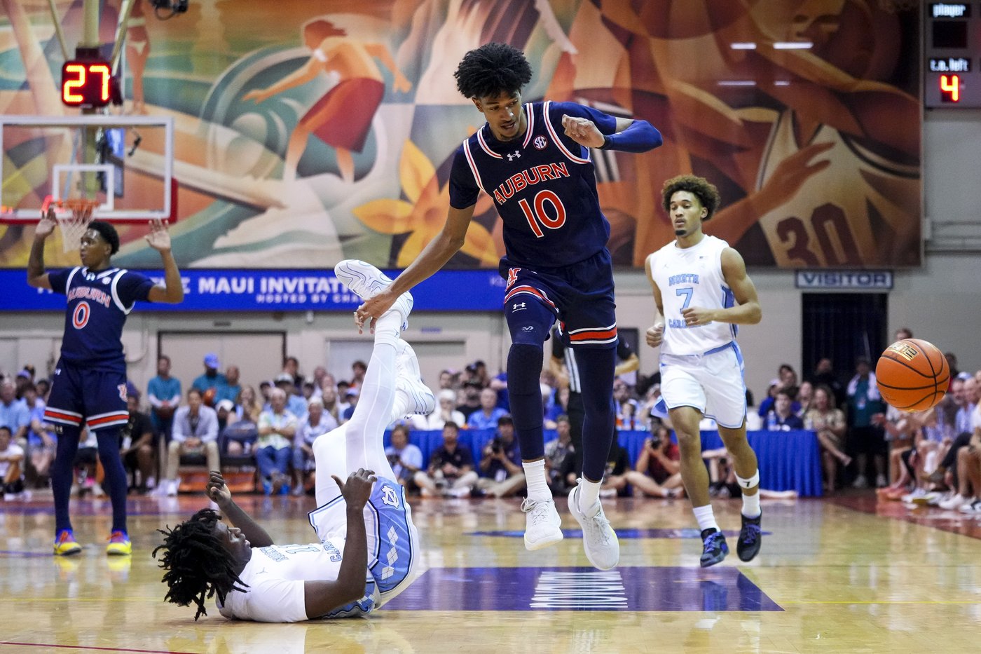 Broome has 23 points and 19 rebounds as No. 4 Auburn tops No. 12 UNC 85-72 to reach Maui title game | iNFOnews.ca
