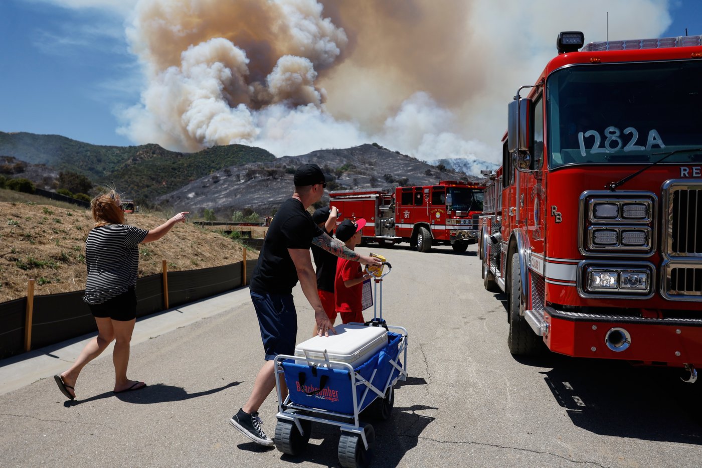 More than 17,000 under evacuation orders as Southern California wildfire threatens homes | iNhome More than 17,000 under evacuation orders as Southern California wildfire threatens homes | iNhome