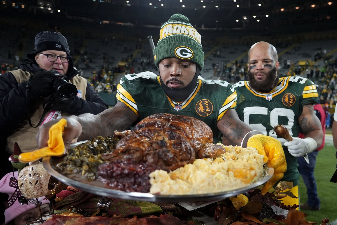Love connects with Reed on 2 TDs as Packers use fast start to beat Dolphins 30-17 | iNFOnews.ca Love connects with Reed on 2 TDs as Packers use fast start to beat Dolphins 30-17 | iNFOnews.ca