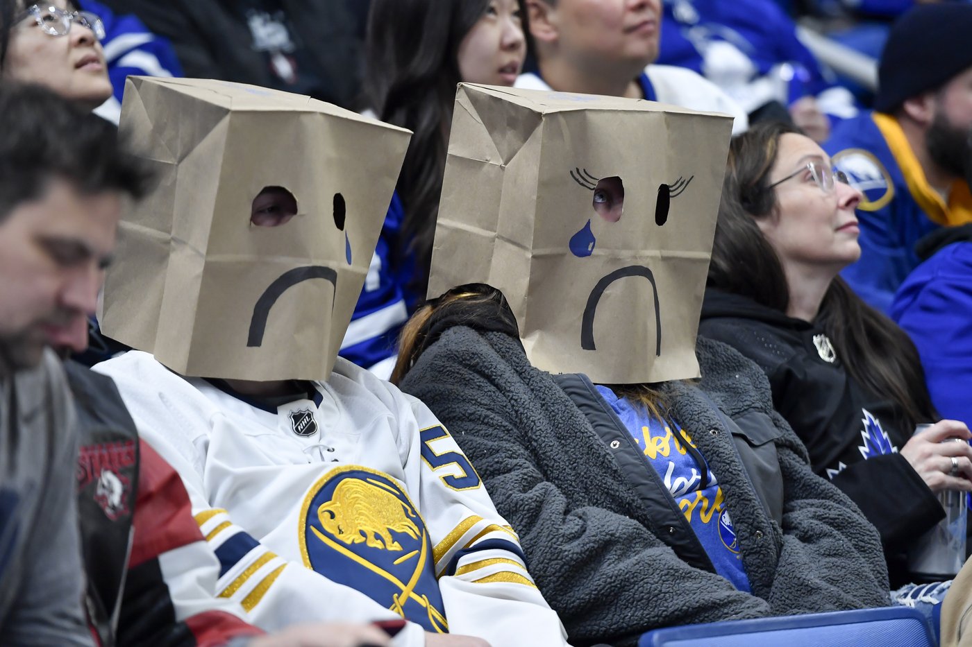 Maple Leafs win 6-3 in Buffalo as Sabres record 12th straight loss | iNFOnews.ca Maple Leafs win 6-3 in Buffalo as Sabres record 12th straight loss | iNFOnews.ca