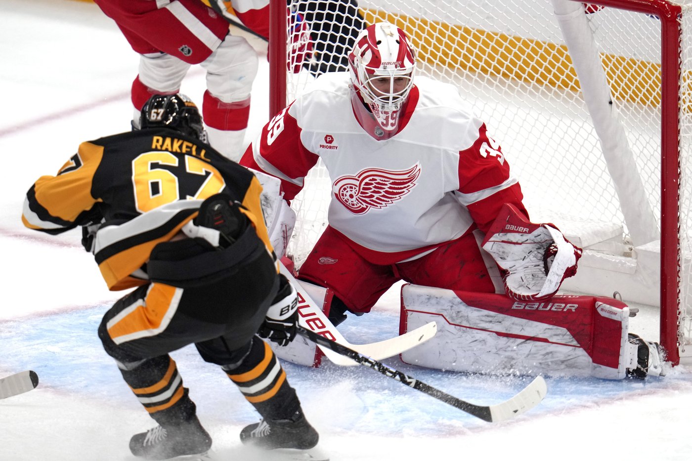 Edvinsson's OT winner powers Red Wings past Penguins 3-2 | iNFOnews.ca Edvinsson's OT winner powers Red Wings past Penguins 3-2 | iNFOnews.ca