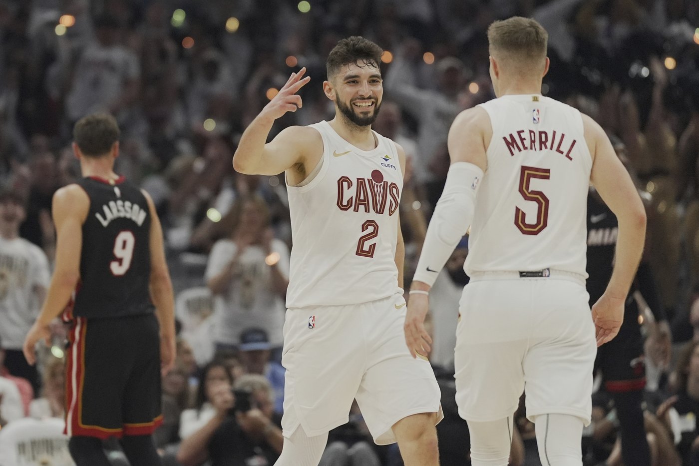 Mitchell scores 30 points, Cavaliers hold off Heat 121-112 to take 2-0 lead in NBA playoff series | iNFOnews.ca Mitchell scores 30 points, Cavaliers hold off Heat 121-112 to take 2-0 lead in NBA playoff series | iNFOnews.ca