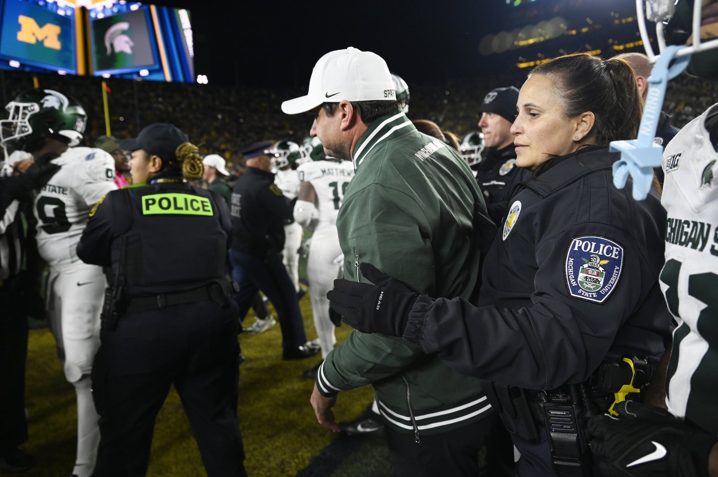 Big Ten taking no disciplinary action for skirmish at end of Michigan, Michigan State game | iNFOnews.ca