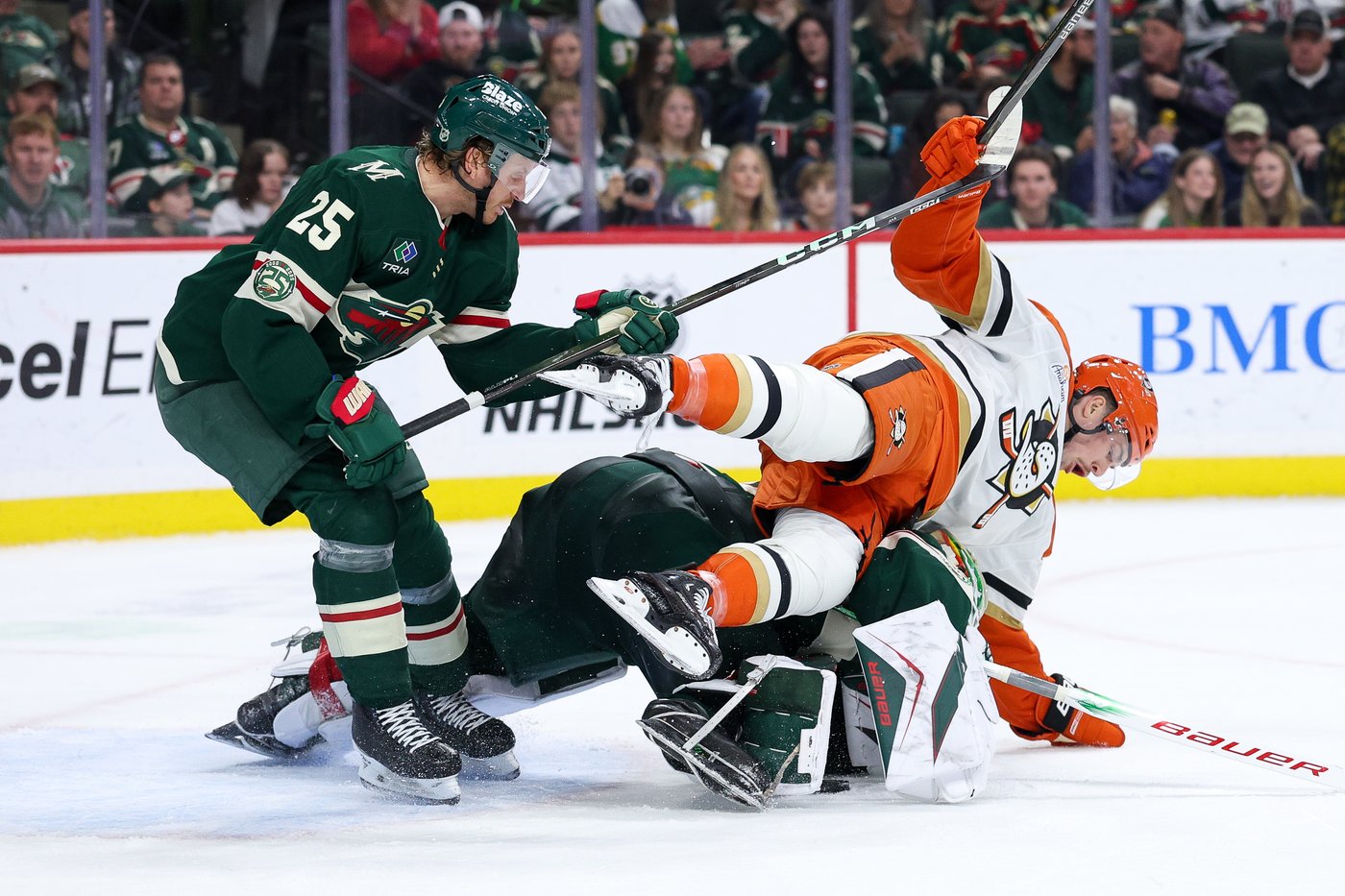 Jesper Wallstedt makes 28 saves for 2nd straight shutout, Wild beat Ducks 2-0 | iNFOnews.ca Jesper Wallstedt makes 28 saves for 2nd straight shutout, Wild beat Ducks 2-0 | iNFOnews.ca