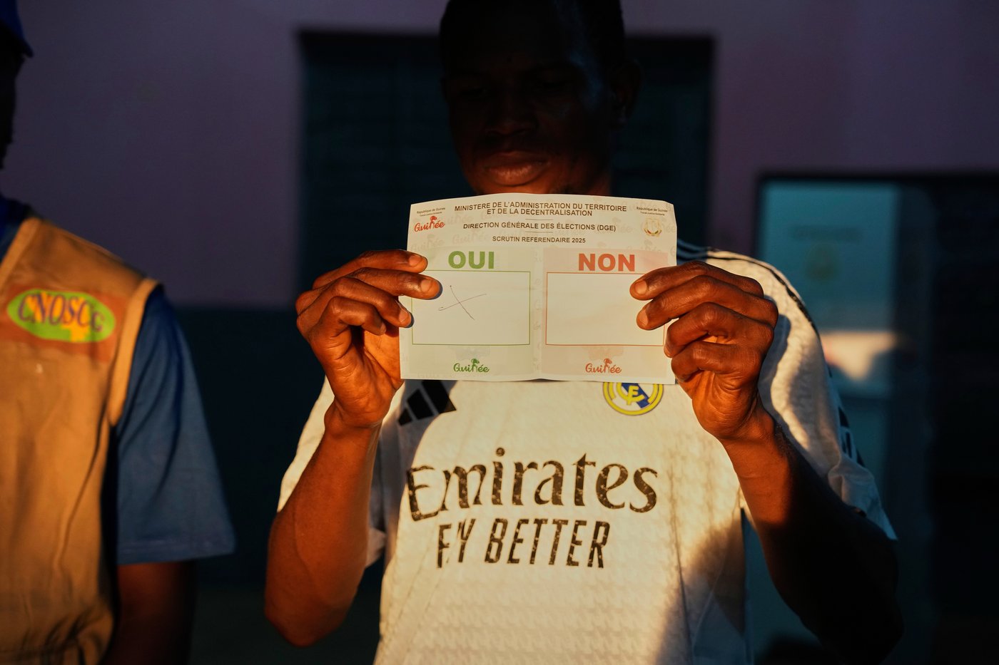 Guinea counts votes in a referendum that could allow junta leader to run for president | iNFOnews.ca Guinea counts votes in a referendum that could allow junta leader to run for president | iNFOnews.ca