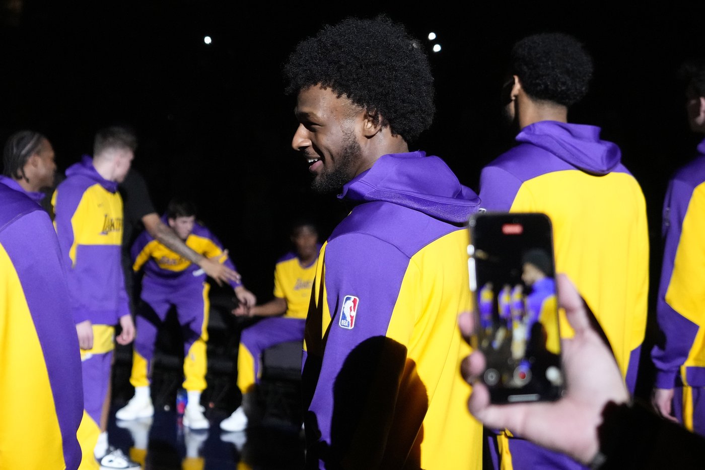 Bronny James begins his Lakers career with a preseason debut. LeBron won't join until the next game | iNFOnews.ca Bronny James begins his Lakers career with a preseason debut. LeBron won't join until the next game | iNFOnews.ca