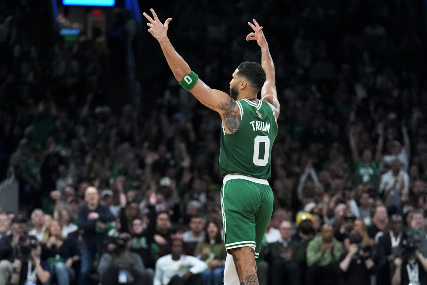 Celtics tie, but don't break, NBA record with 29 3-pointers. Then they miss 13 3s in a row | iNFOnews.ca