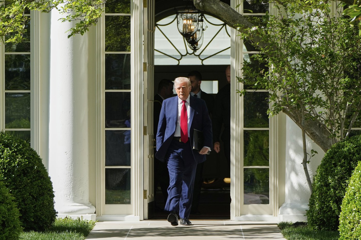The Latest: Trump marks his first 100 days in office with a rally in Michigan and ABC interview | iNFOnews.ca