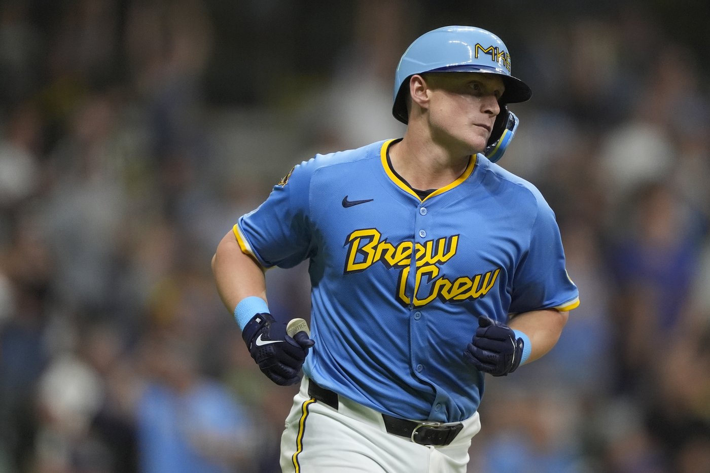 Yelich, Vaughn homers help power Brewers to an 8-3 win over the Nationals | iNFOnews.ca