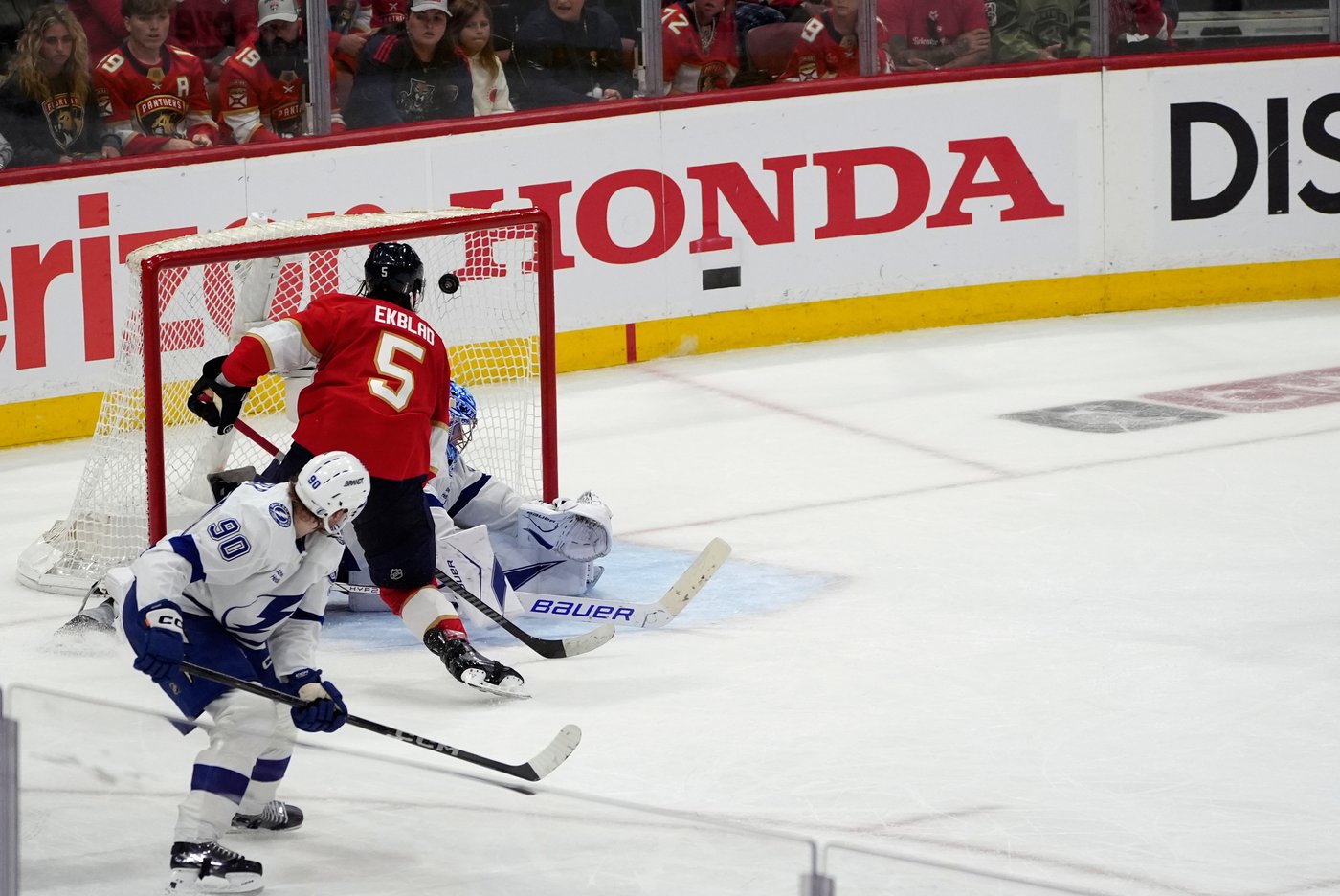 Panthers score twice in 11 seconds, beat Lightning 4-2 to take 3-1 series lead | iNFOnews.ca