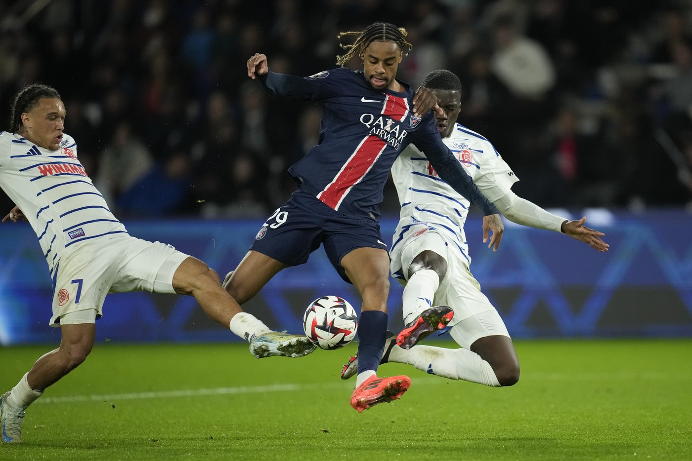 Barcola scores and assists as PSG returns to the top of the French league | iNFOnews.ca