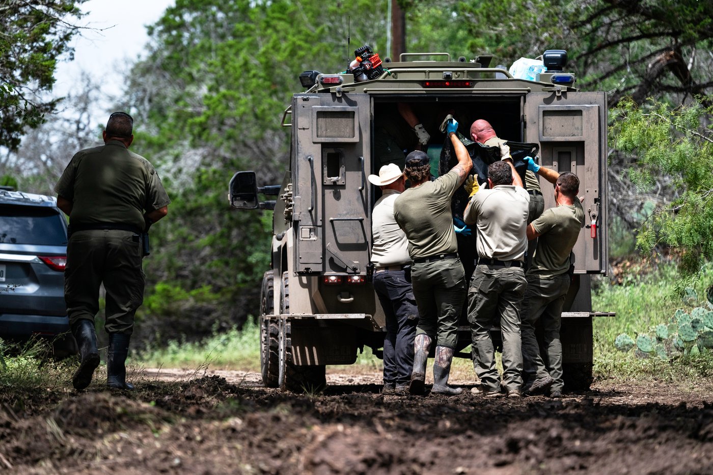 The Latest: Massive search for survivors underway after deadly Texas floods | iNFOnews.ca
