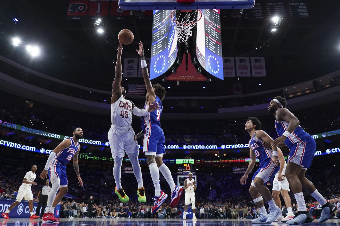 Cavs beats Sixers 114-106 to become 6th NBA team to start a season 13-0 | iNFOnews.ca Cavs beats Sixers 114-106 to become 6th NBA team to start a season 13-0 | iNFOnews.ca