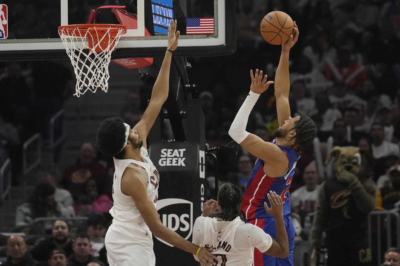 Mitchell, Wade help Cavaliers beat Pistons 113-101 in Bickerstaff's return to Cleveland | iNFOnews.ca Mitchell, Wade help Cavaliers beat Pistons 113-101 in Bickerstaff's return to Cleveland | iNFOnews.ca