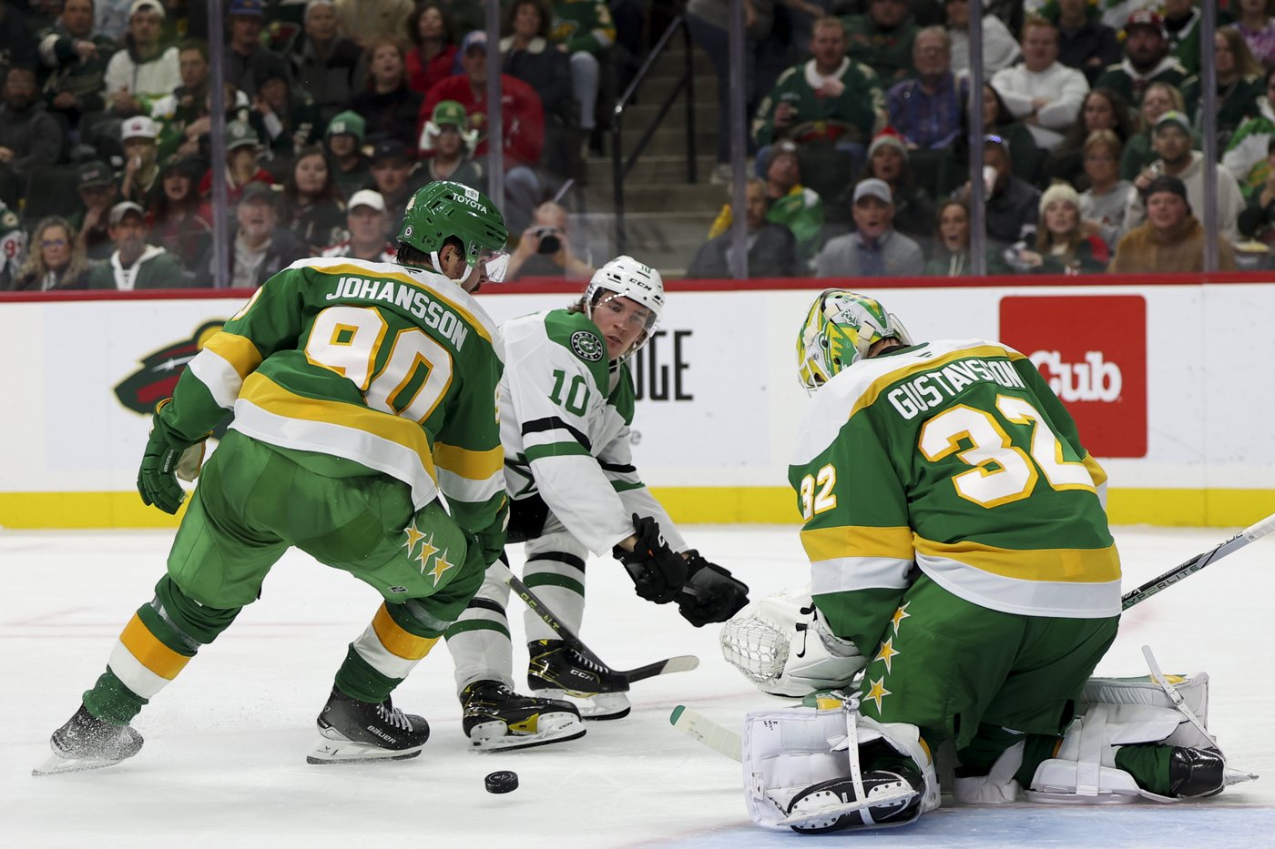 Marchment nets a pair of goals as Stars beat Wild 2-1 | iNFOnews.ca Marchment nets a pair of goals as Stars beat Wild 2-1 | iNFOnews.ca