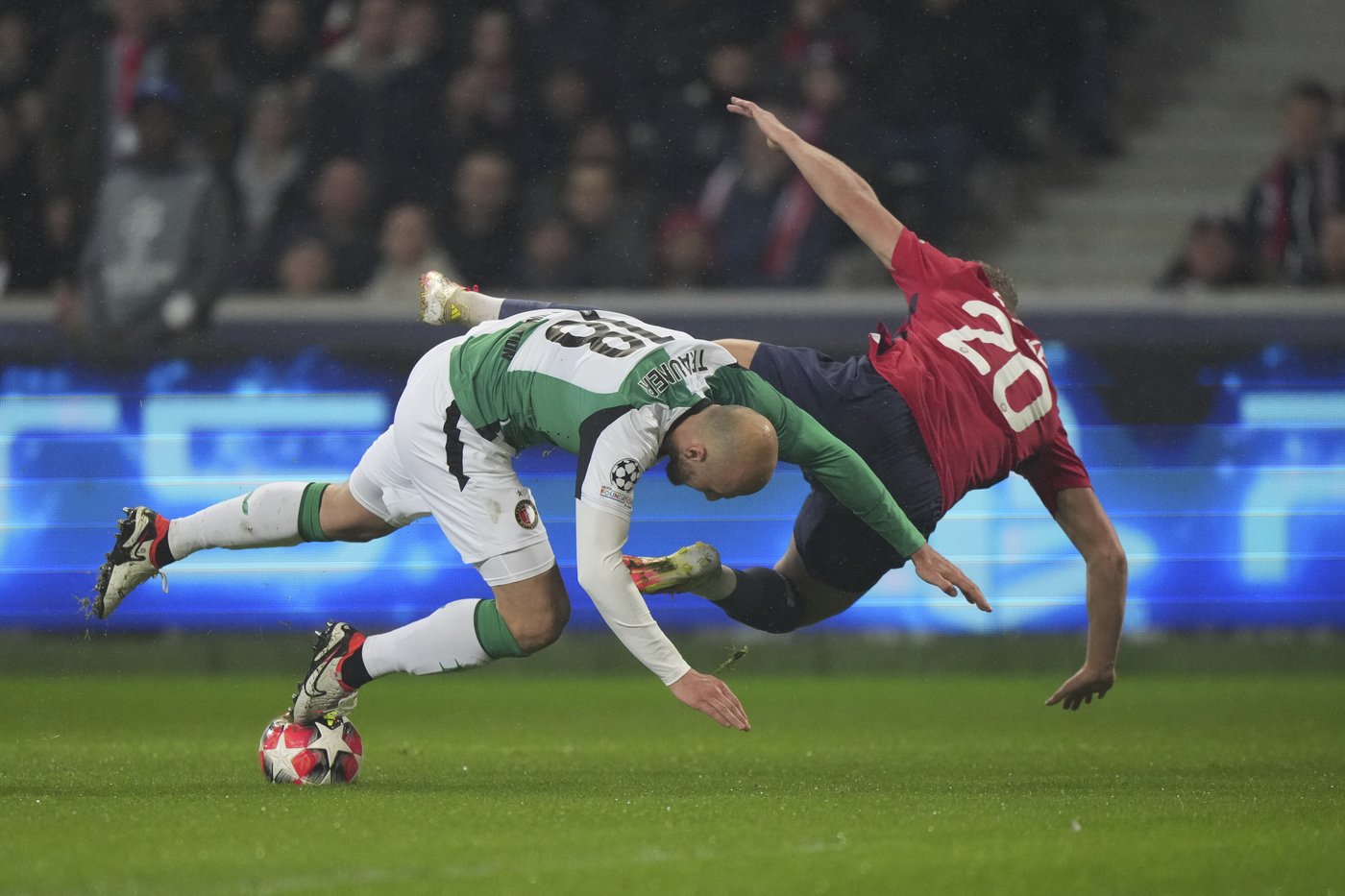 Lille's 6-1 rout of Feyenoord secures an unlikely place in Champions League last 16 | iNFOnews.ca