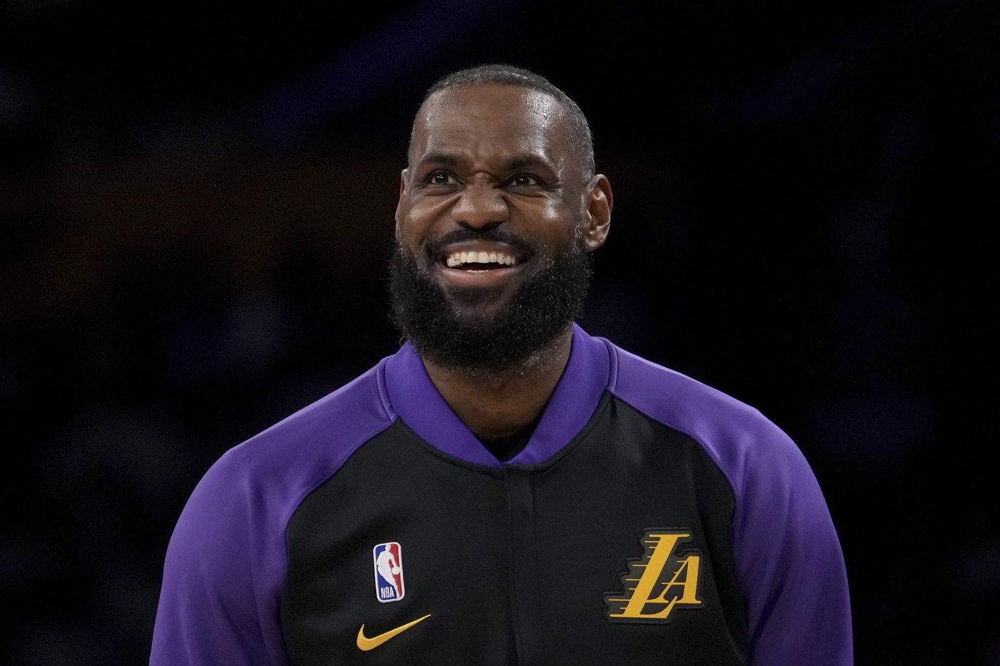 LeBron James applauds younger son Bryce's hoops commitment to the University of Arizona | iNFOnews.ca