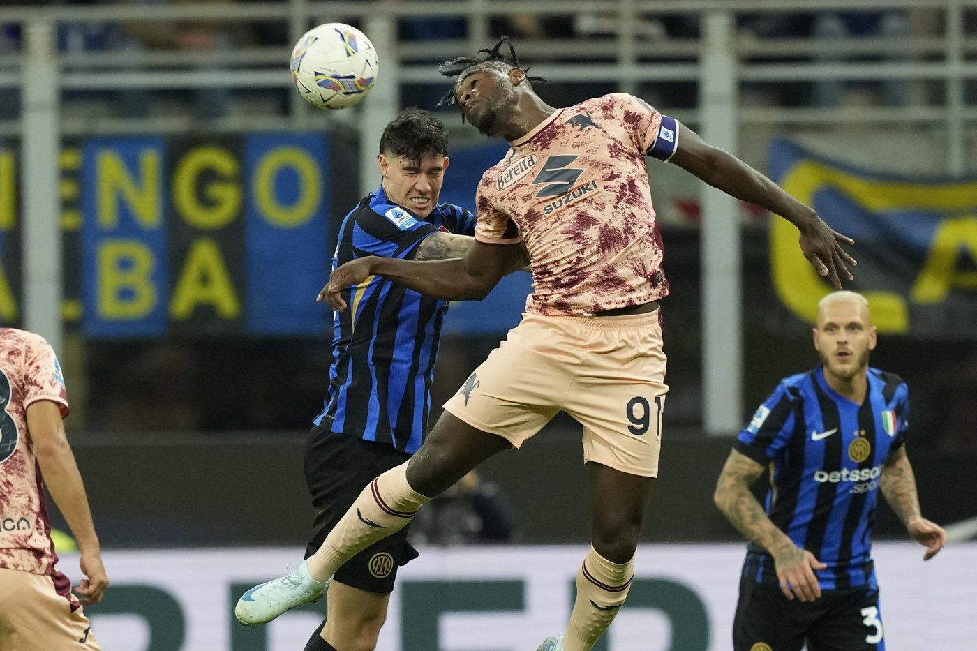 Torino captain Duván Zapata set to miss rest of season with serious knee injury | iNFOnews.ca Torino captain Duván Zapata set to miss rest of season with serious knee injury | iNFOnews.ca