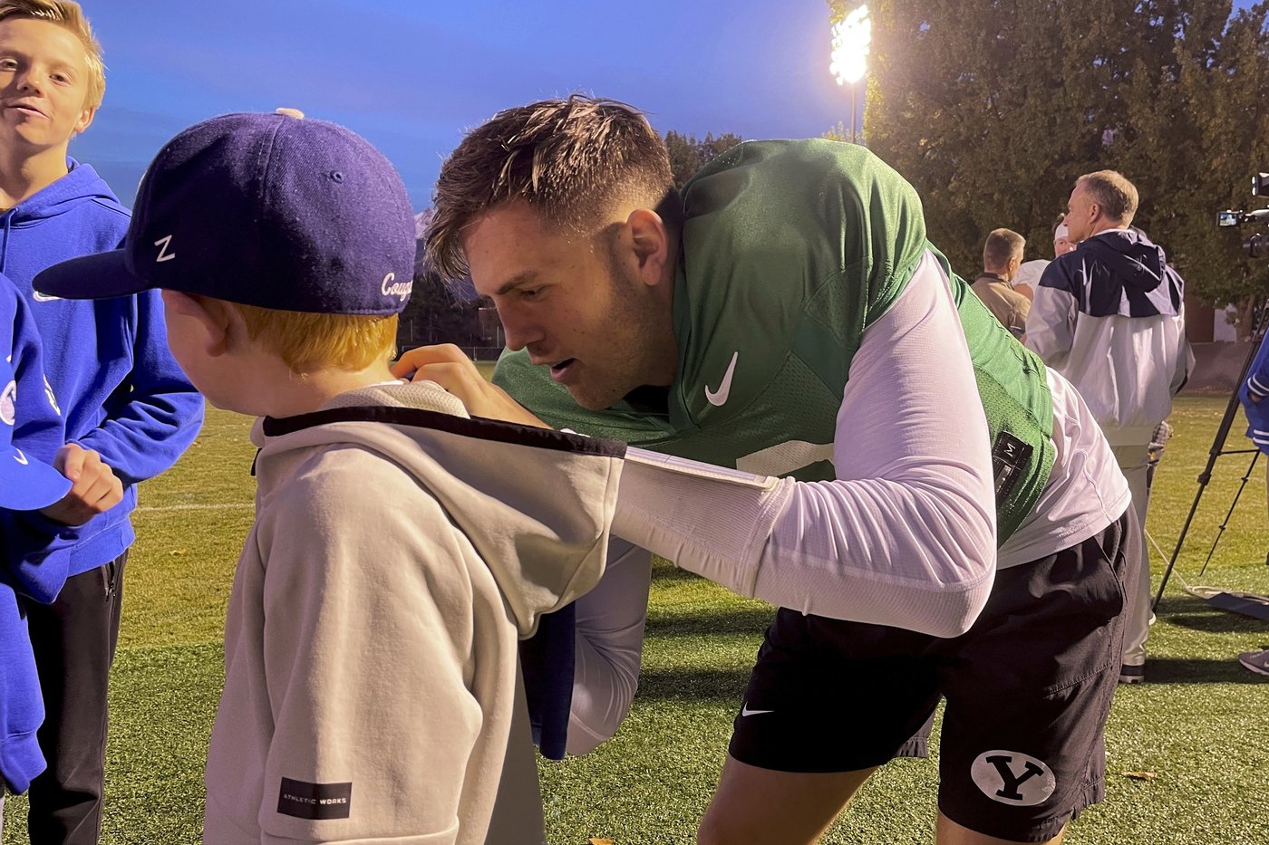 BYU quarterback Jake Retzlaff brings touchdowns and Jewish teachings to predominantly Mormon school | iNFOnews.ca BYU quarterback Jake Retzlaff brings touchdowns and Jewish teachings to predominantly Mormon school | iNFOnews.ca