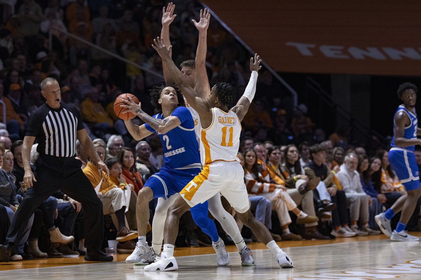 Lanier and Zeigler lead No. 1 Tennessee past upset-minded Middle Tennessee 82-64 | iNFOnews.ca Lanier and Zeigler lead No. 1 Tennessee past upset-minded Middle Tennessee 82-64 | iNFOnews.ca