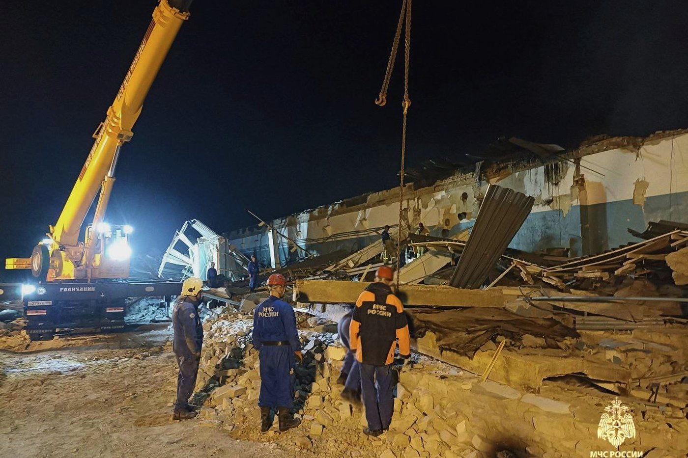 A fire at a Russian industrial plant kills 11 and injures 130 | iNFOnews.ca A fire at a Russian industrial plant kills 11 and injures 130 | iNFOnews.ca