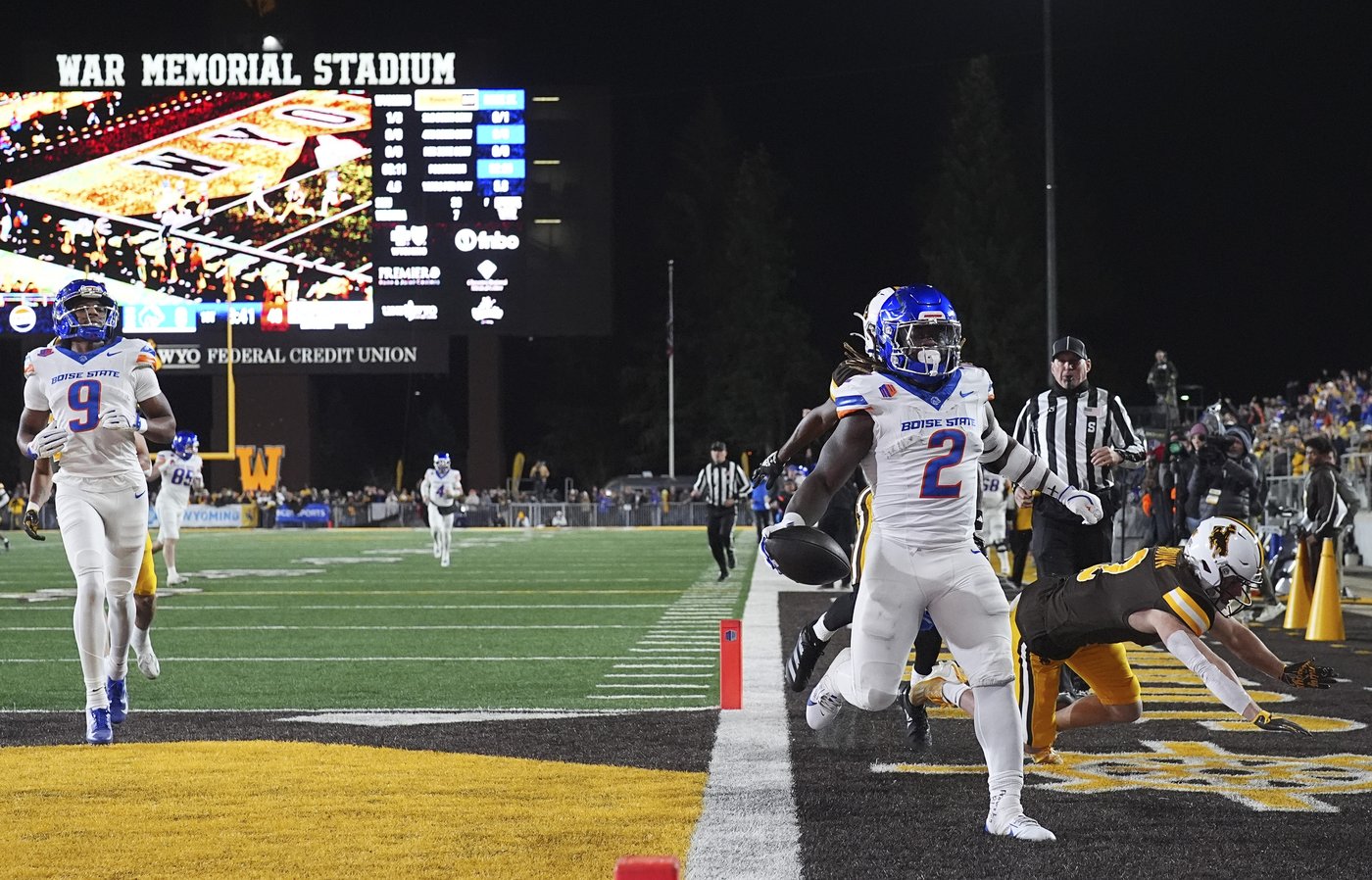 No. 12 Boise State holds off stubborn Wyoming 17-13 and advances to Mountain West title game | iNFOnews.ca