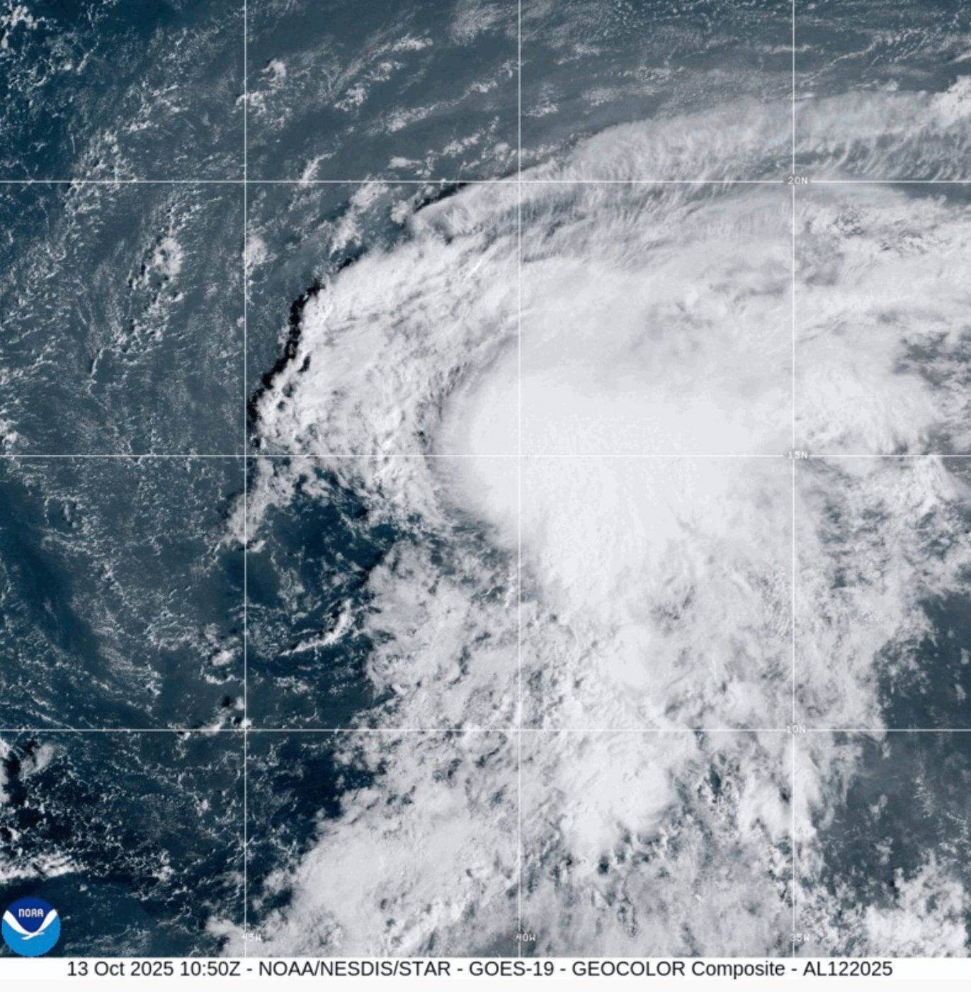 Tropical Storm Lorenzo gets slightly stronger in the Atlantic Ocean but isn't threatening land | iNFOnews.ca