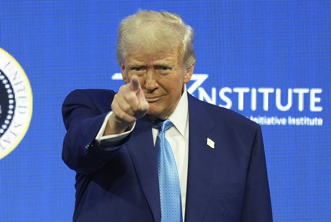 With insults and bravado, Trump takes campaign messaging into White House | iNFOnews.ca