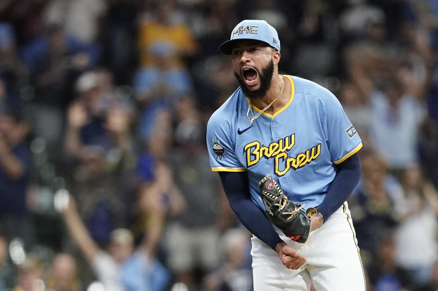 Yankees to acquire closer Devin Williams from Brewers for Nestor Cortes, Chad Durbin, AP source says | iNFOnews.ca Yankees to acquire closer Devin Williams from Brewers for Nestor Cortes, Chad Durbin, AP source says | iNFOnews.ca