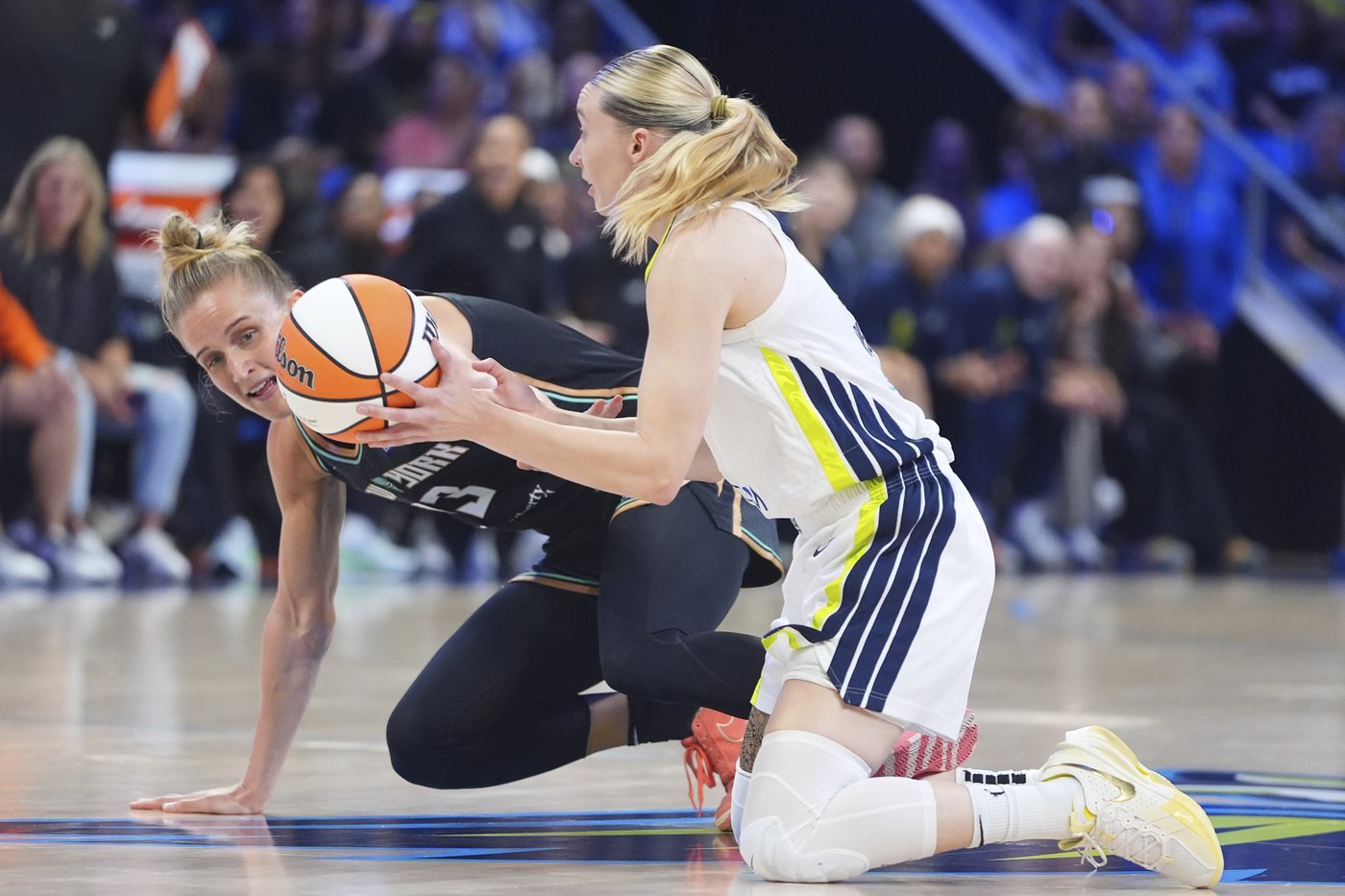 Ogunbowale, Bueckers score 20 apiece and Wings hang on to defeat Liberty 92-82 | iNFOnews.ca Ogunbowale, Bueckers score 20 apiece and Wings hang on to defeat Liberty 92-82 | iNFOnews.ca