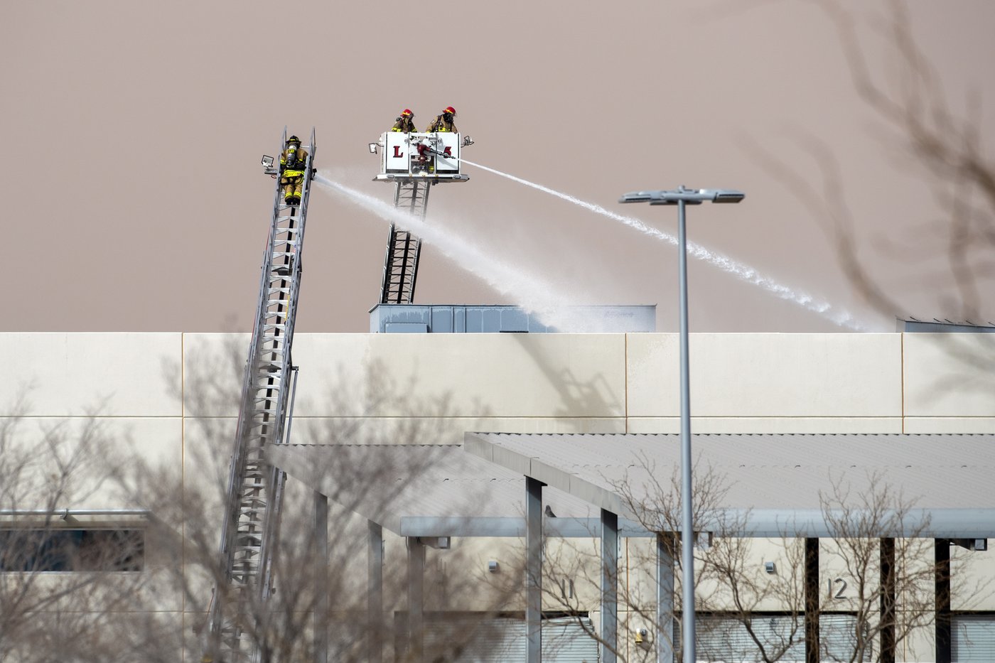 Large fire erupts near El Paso, Texas, international airport, injuring 5 | iNFOnews.ca