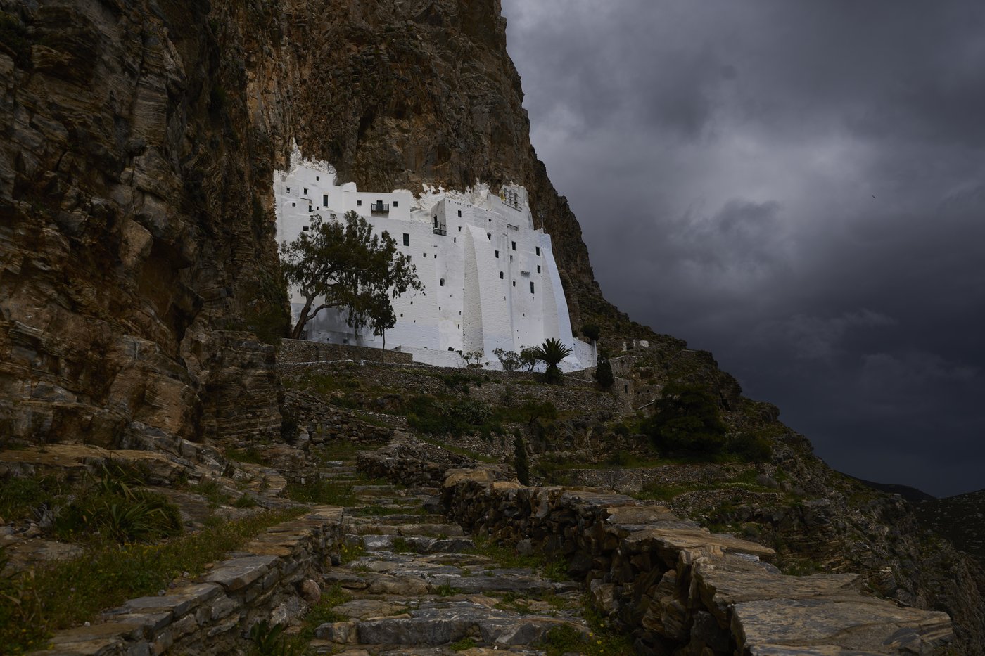 In 50-plus years at a cliffside Greek island monastery, one monk keeps faith and community together | iNFOnews.ca