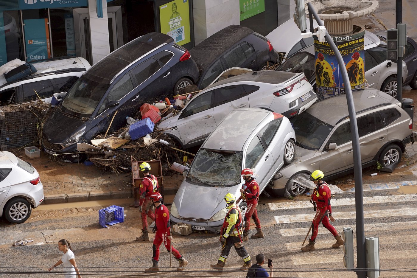 Spain searches for bodies after flood of the century claims at least 95 lives | iNFOnews.ca