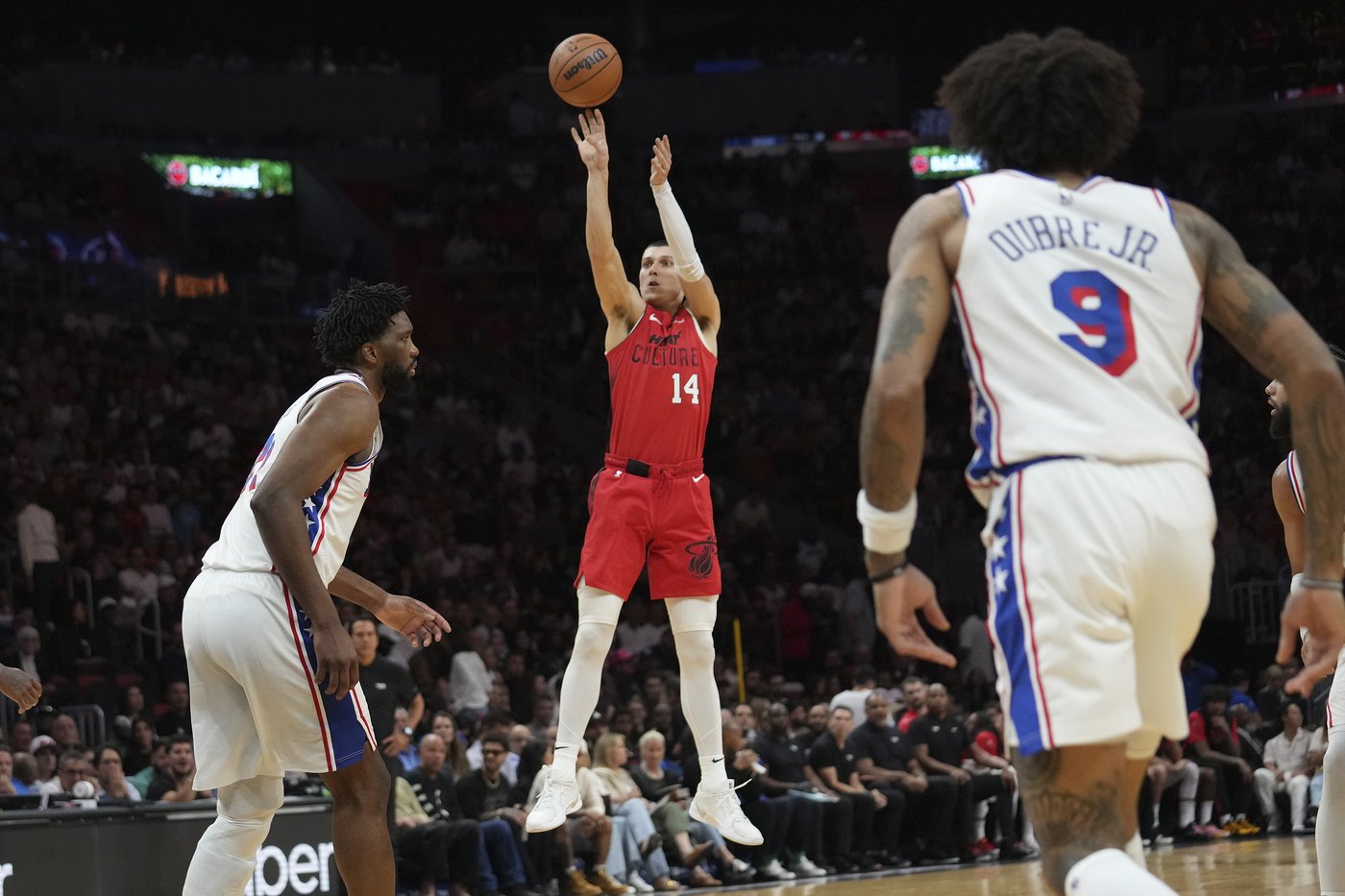 Heat shake off early deficit, roll past reeling 76ers 106-89 | iNFOnews.ca Heat shake off early deficit, roll past reeling 76ers 106-89 | iNFOnews.ca