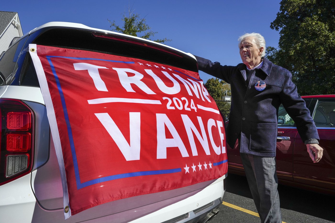 In North Carolina, Trump and Harris navigate a hurricane and a rollercoaster governor's race | iNFOnews.ca