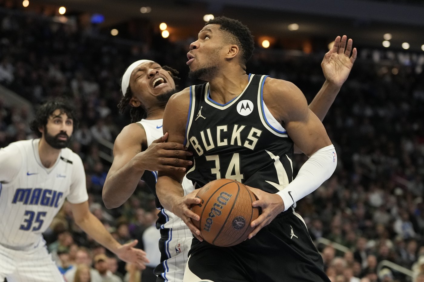 Bucks beat Magic 114-109 to return to the NBA Cup semifinals in Las Vegas | iNFOnews.ca