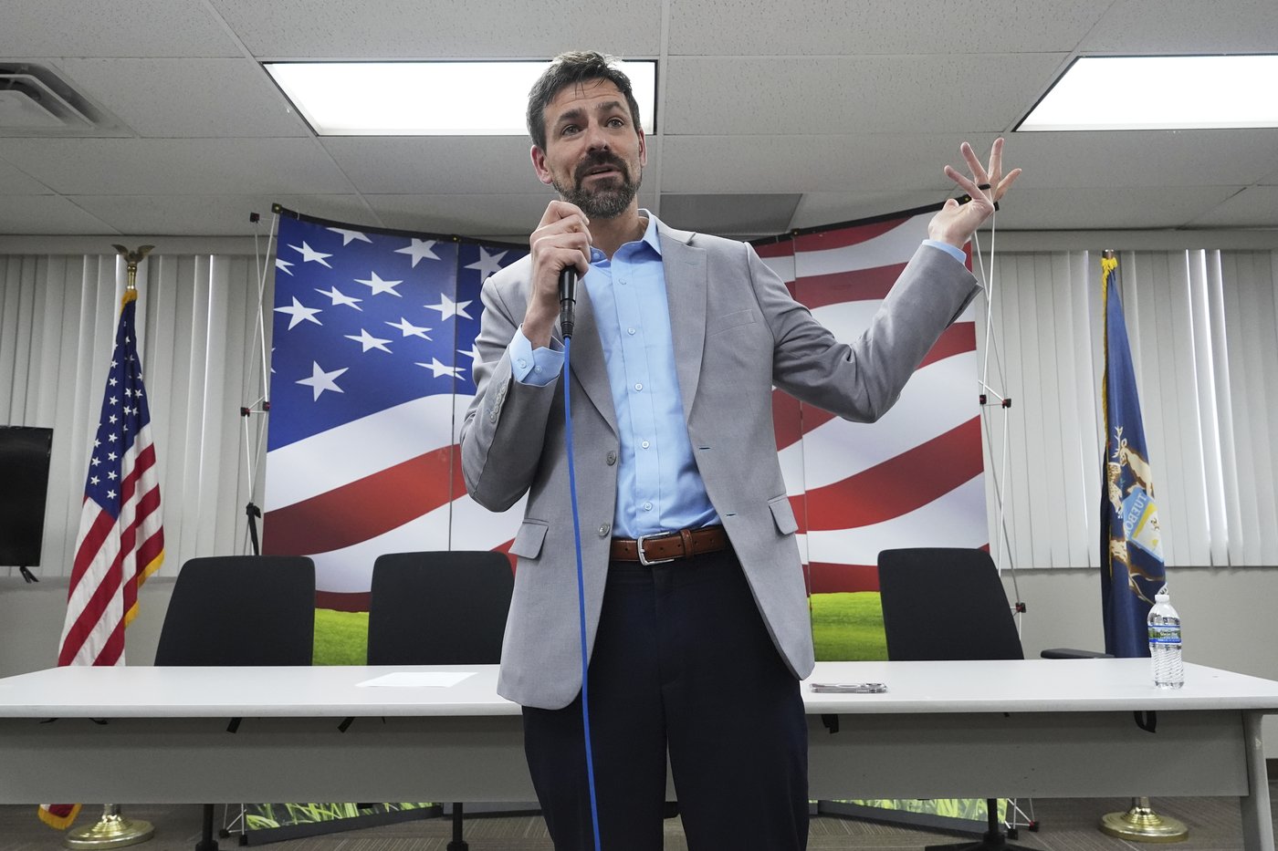 Some Jan. 6 rioters pardoned by Trump are now embraced as heroes and candidates for office | iNFOnews.ca