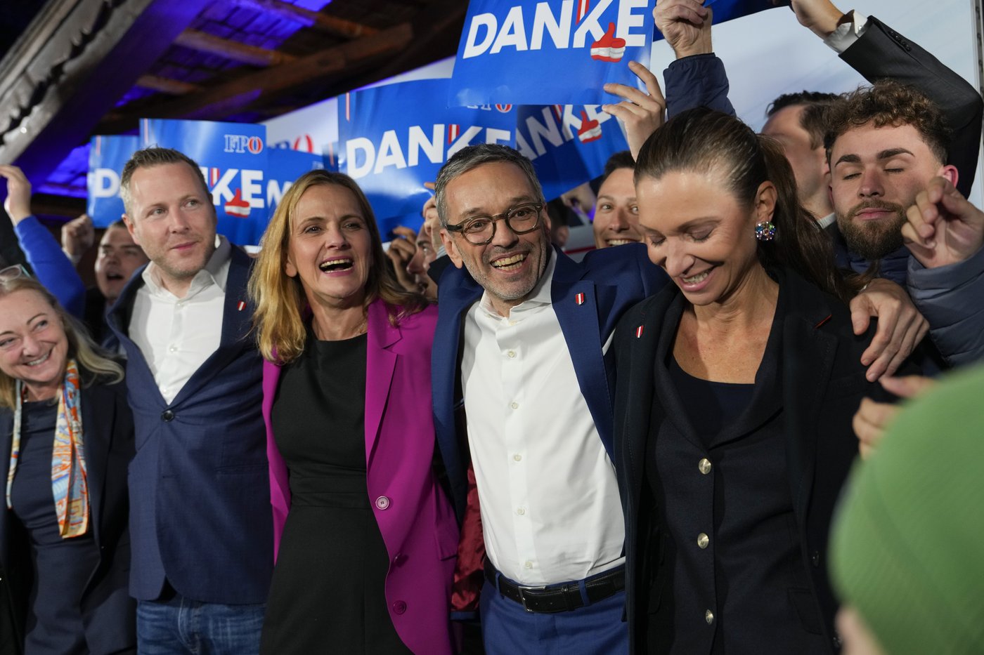 European far right celebrates Austrian election win. But Austria's political future is uncertain | iNFOnews.ca European far right celebrates Austrian election win. But Austria's political future is uncertain | iNFOnews.ca