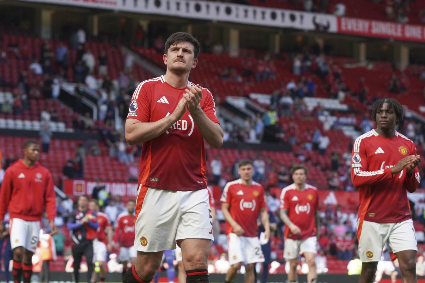 Even Man United players are surprised fans have stuck with them in woeful season | iNFOnews.ca Even Man United players are surprised fans have stuck with them in woeful season | iNFOnews.ca