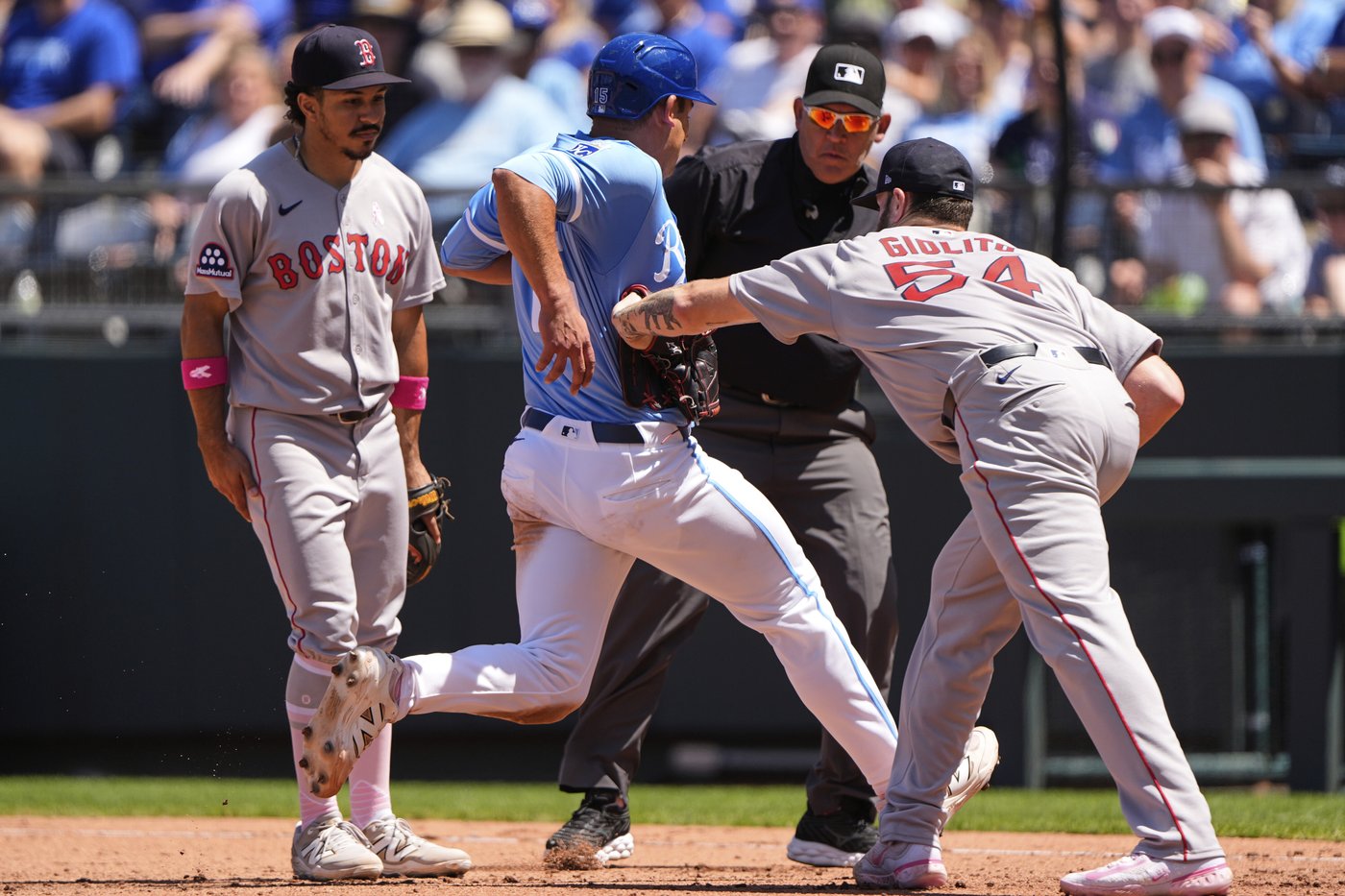 Devers’ homer boosts Giolito to first win since 2023 as Red Sox beat Royals 3-1 | iNFOnews.ca Devers’ homer boosts Giolito to first win since 2023 as Red Sox beat Royals 3-1 | iNFOnews.ca