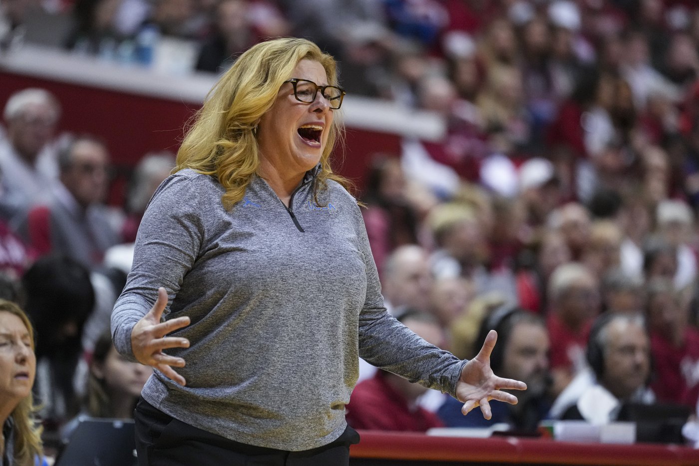 Betts dominates as No . 1 UCLA women cruise past Indiana 73-62 | iNFOnews.ca Betts dominates as No . 1 UCLA women cruise past Indiana 73-62 | iNFOnews.ca