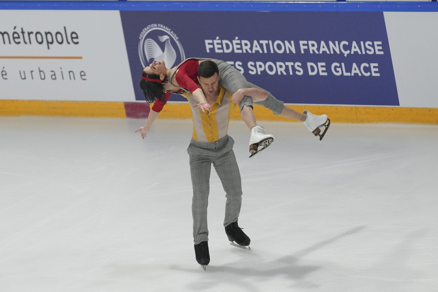 US figure skater Amber Glenn takes the lead at Grand Prix de France | iNFOnews.ca